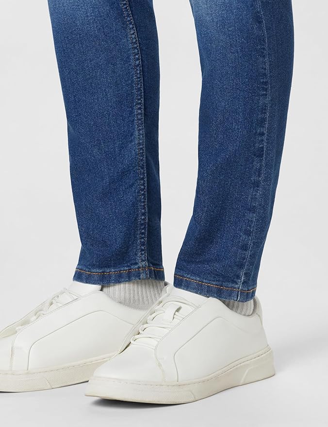 Men's Mid Rise Fitted Jeans